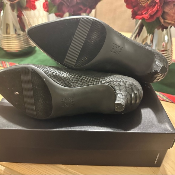 Naturalizer women’s bootie 10W - Picture 4 of 4